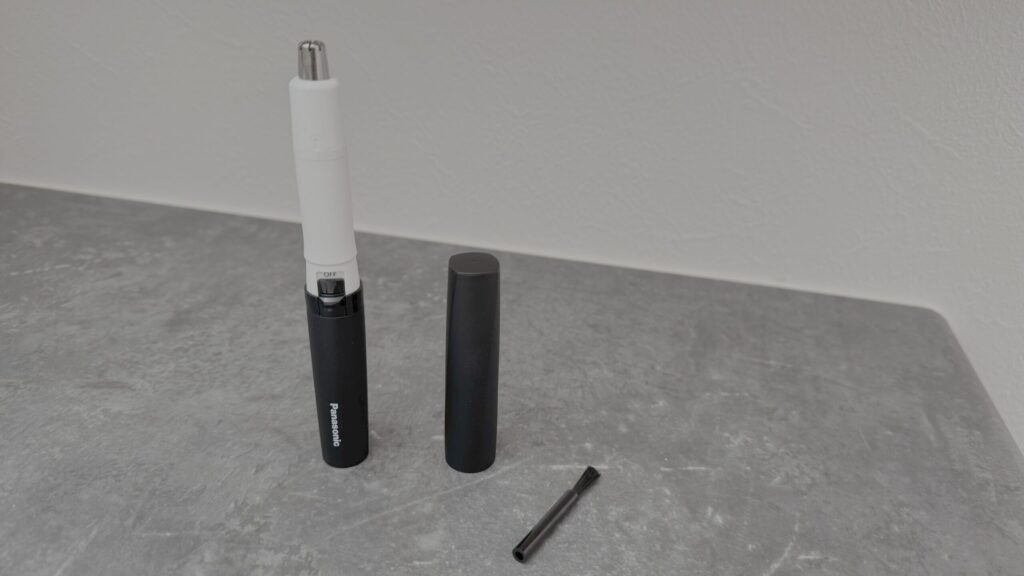 ER-GN22-K黒モデルのキャップ内部。外装は黒だが中身は白色という注意点のレビュー。